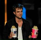 Robert Pattinson фотография #5 (источник - https://vk.com/id136880235)