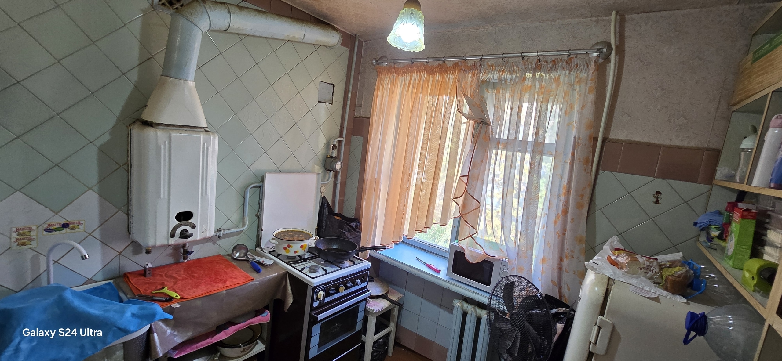 Продам 2х комн квартиру 26-й квартал 4/5эт, 43кв.м, под ремонт, окна м/пластик, с/у раздельный, комнаты изолированные. Балкон застеклён старой рамой. к сделки Хорошее место расположения рядом школа, садик остановка, магазины. +79591419787, +79034105495 (Telegram) ...
