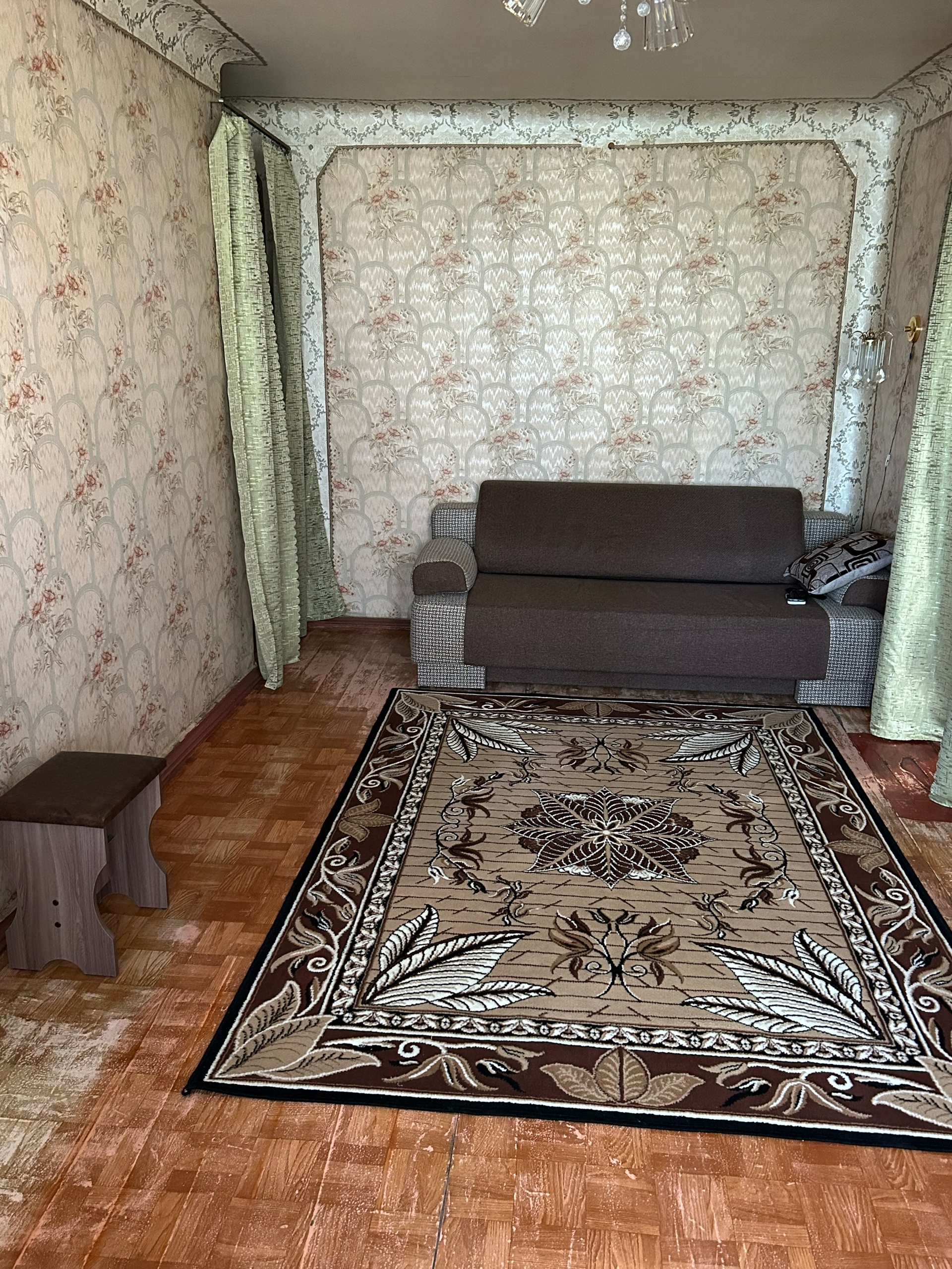Продается 3-х комнатная квартира.г Краснодон,улица Петра Котова 4а. Этаж:4/5 Документы в порядке! Цена:3,7млн.₽ По всем интересующим вопросам ,обращаться в л.с. Или по тел.+79180164272(Telegram,Whatsapp)...